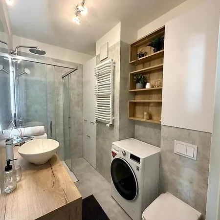 Apartment V-apart Garnizon